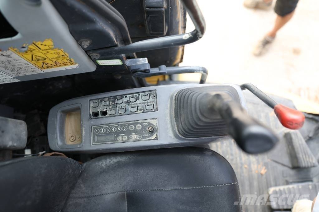 Komatsu PC 128 US 中型挖掘机