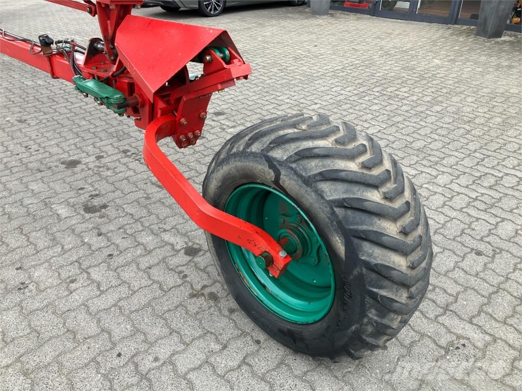 Kverneland PB100 7-scharig Variomat ماكينات زراعية - غير ذلك