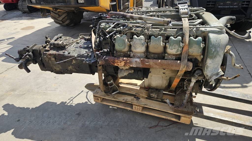 Mercedes-Benz ENGINE V10 - OM 403.1 - ZF GEARBOX Motoren
