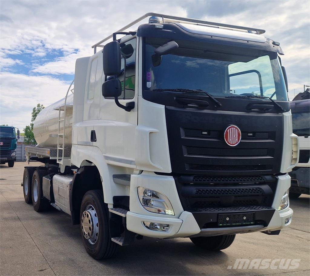 Tatra PHOENIX T158 cisterna fekál 11m3 6x6 at VIN 520 Cysterna