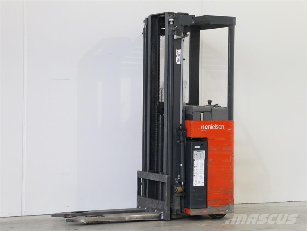 NCN AJN 160 Pedestrian stacker