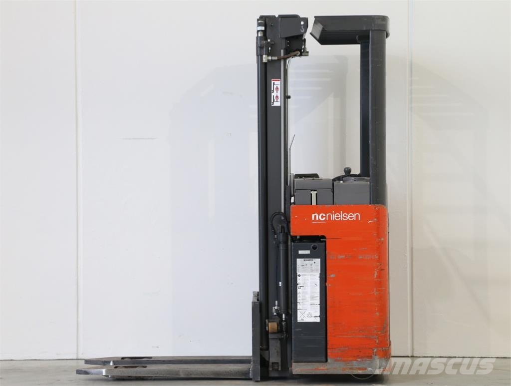 NCN AJN 160 Pedestrian stacker