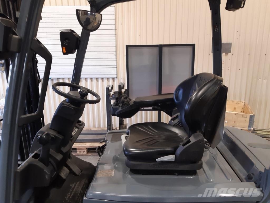 Toyota 8FBMT18 Electric forklifts