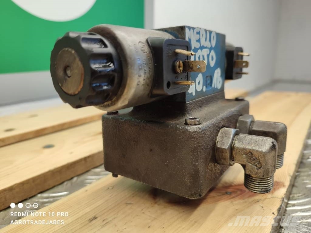 Rexroth 453 / 5 000 Electrohydraulic valve 4WE6 EG12N924 油圧機
