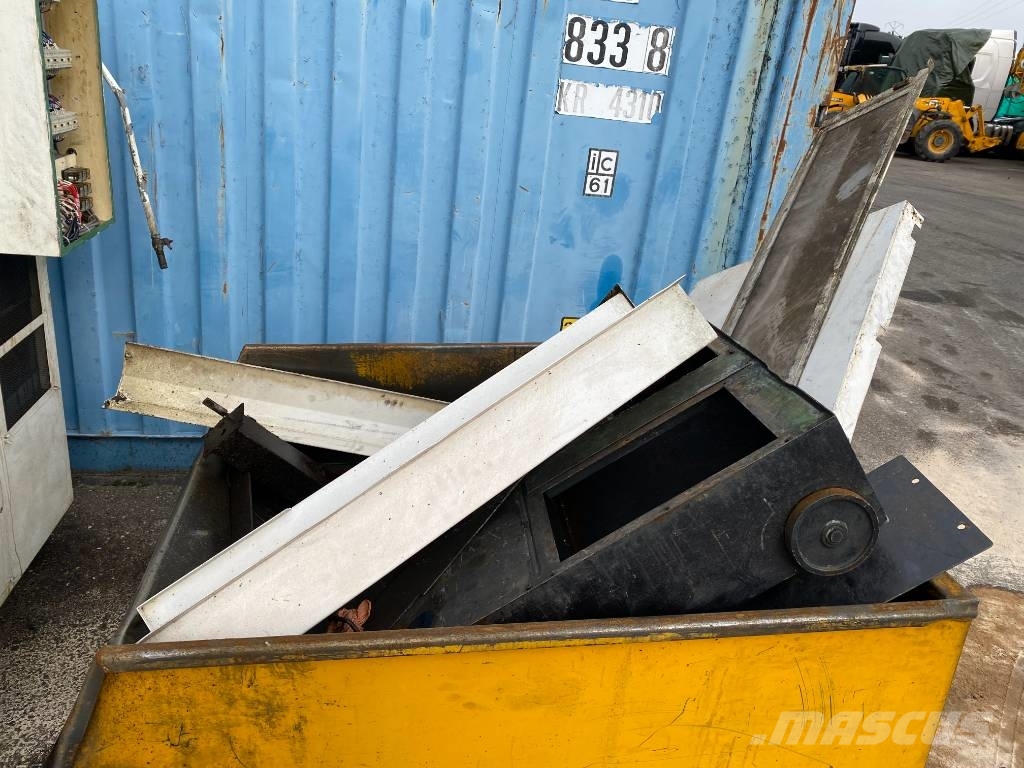 Mazak / Yamazaki FLEX-GL 200N-MLTPLX 630 1er Main Forestal - Otros
