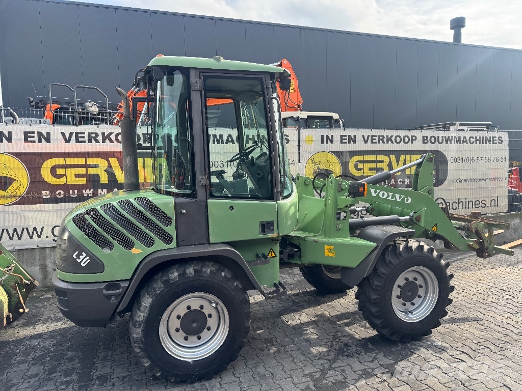 Volvo L30 Rataslaadurid