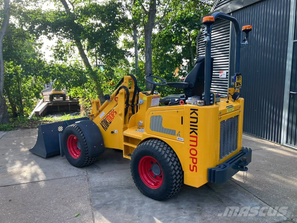 Knikmops 170 minishovel | 200u | 36pk | Nieuwstaat 휠로우더