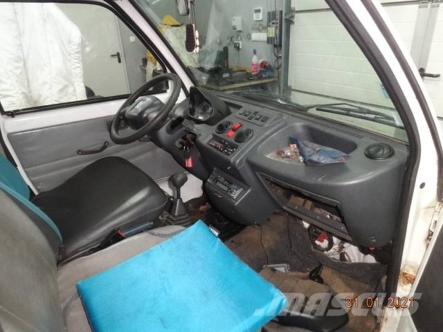 Piaggio Porter 1.3 benzyna 4x2 Pick up/Valník