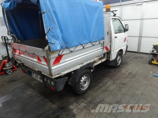 Piaggio Porter 1.3 benzyna 4x2 Pick up/Valník