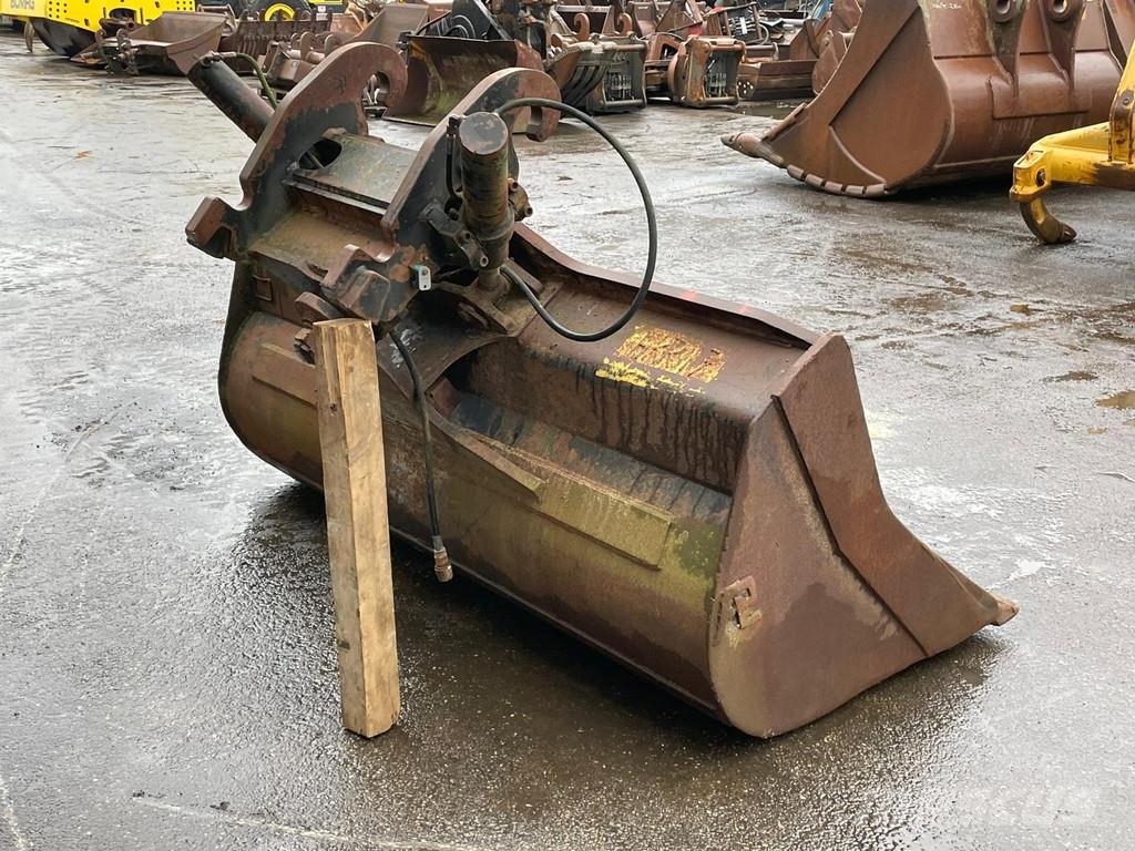 Tilting bucket CW-40 Buckets