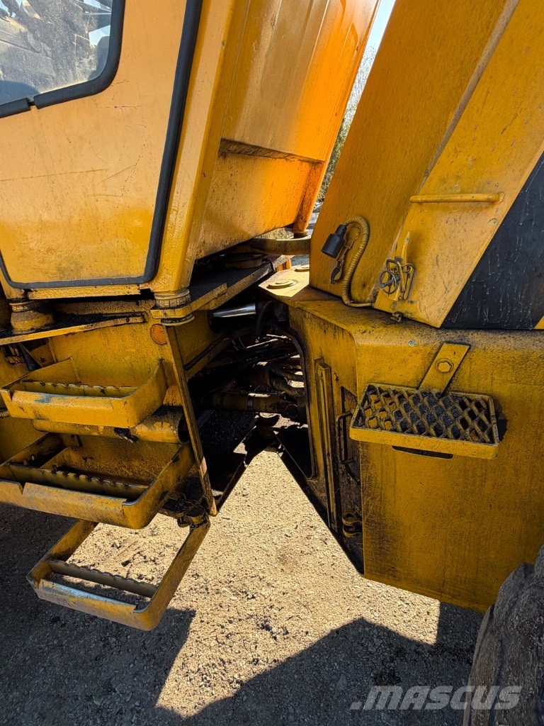 JCB 415 4x4 Pyöräkuormaajat