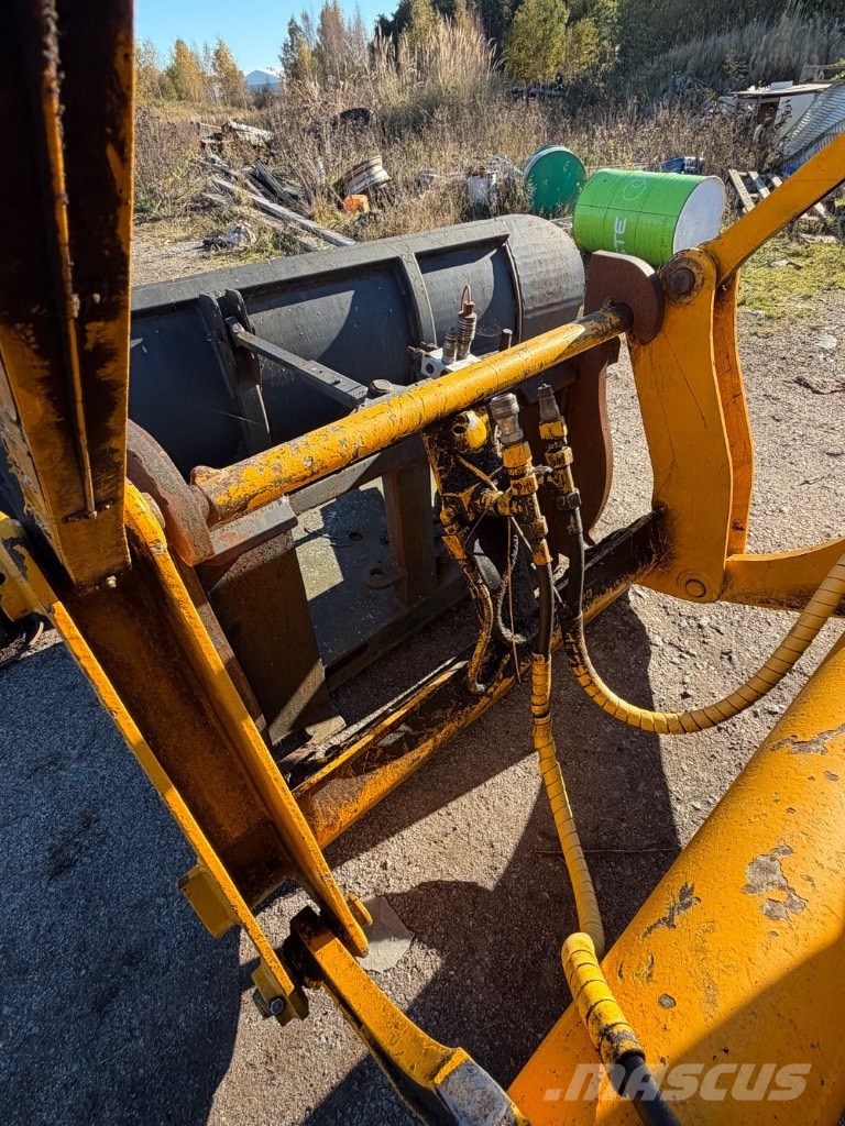 JCB 415 4x4 Pyöräkuormaajat