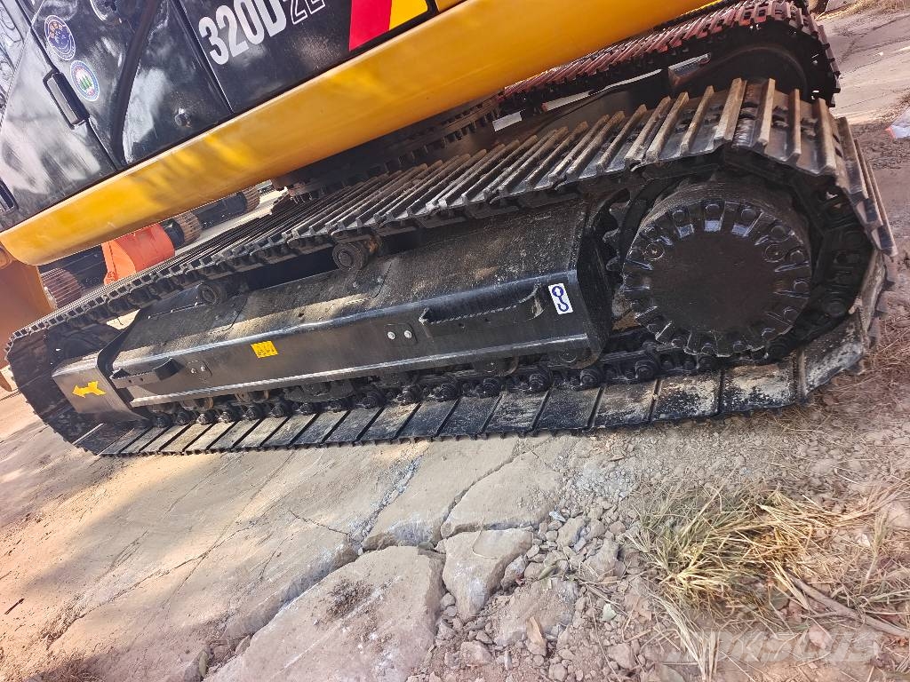CAT 320 D - 28th Anniversary Promotion Price Crawler excavators