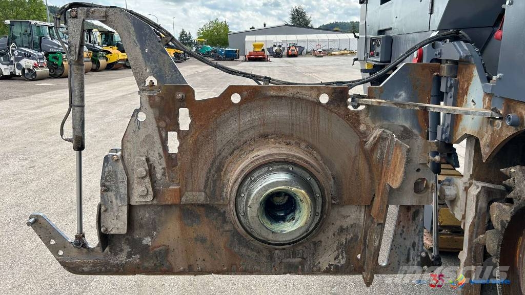 Wirtgen W 210 Fi Fresadoras de asfalto