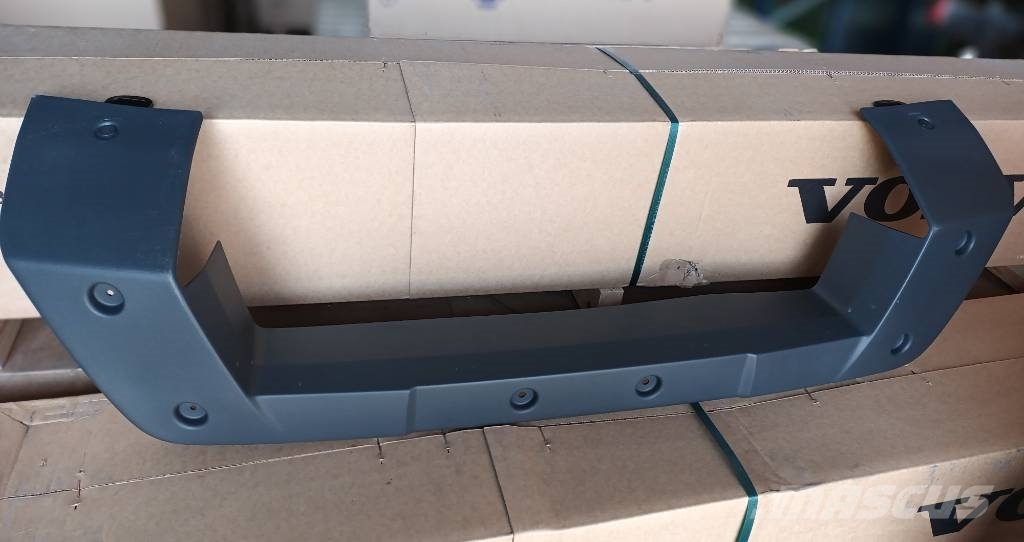 Volvo BULLBAR 82467991 Raamid