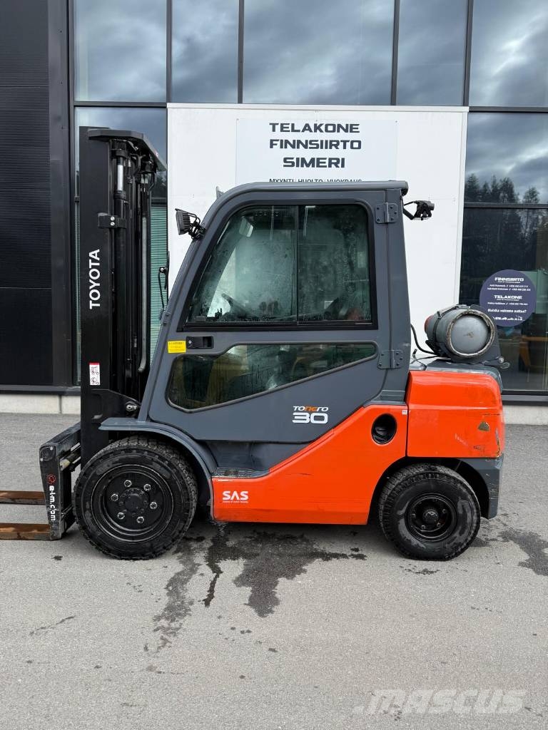 Toyota 02-8 FGF 30 LPG vozíky
