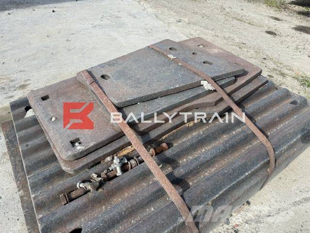 Sandvik QJ340 Jaw Plates & Cheek Plates (Tall/Super Tooth) جراشات