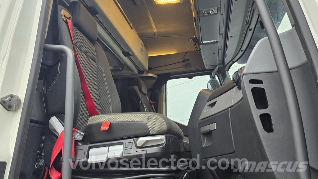 Renault T High Truck Tractor Units