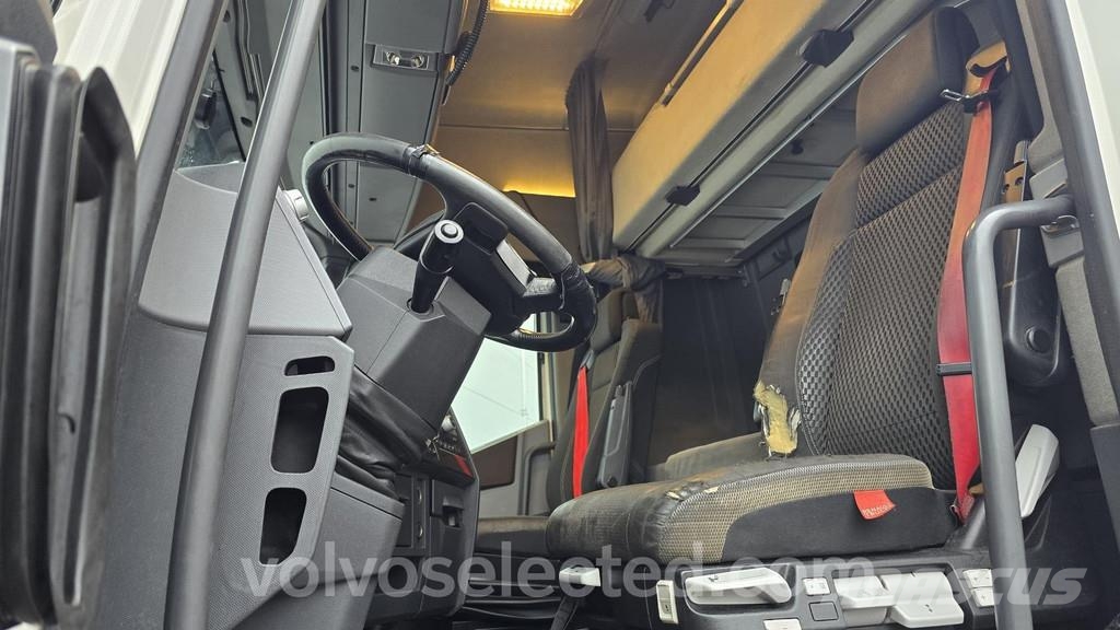 Renault T High Truck Tractor Units