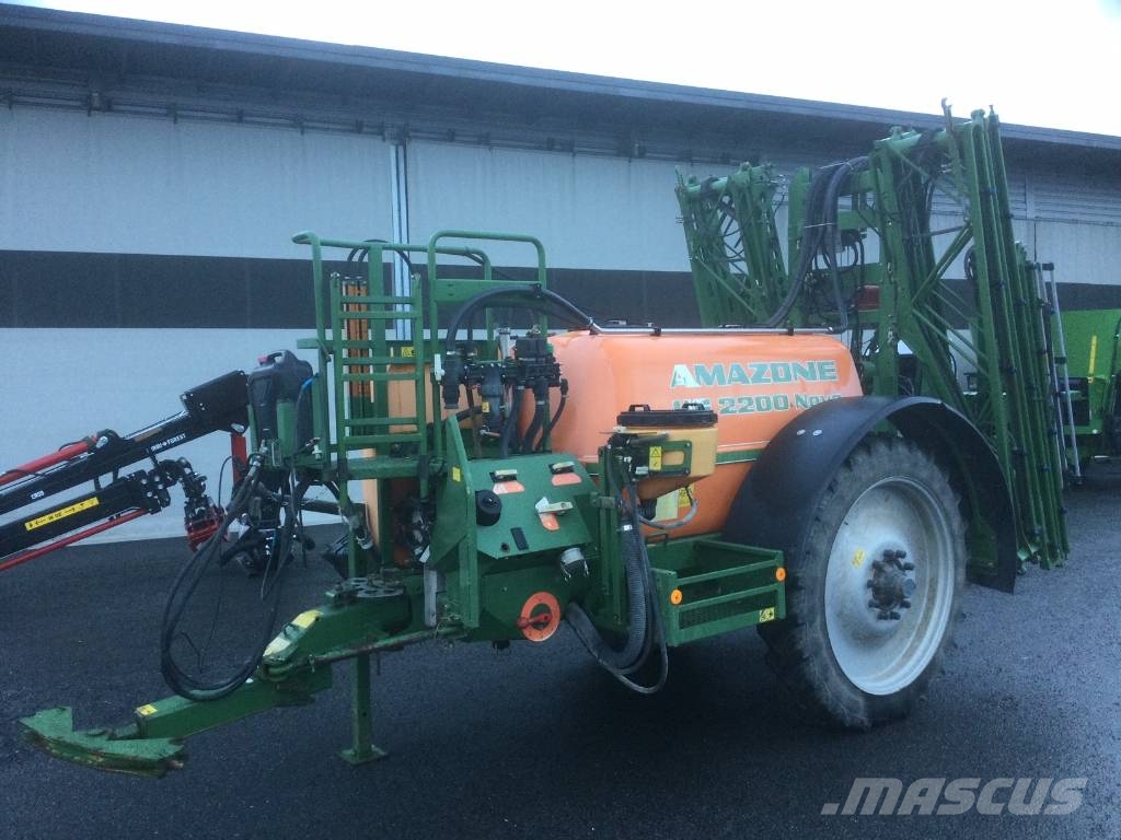 Amazone UG 2200 Nova Tractoare agricole sprayers