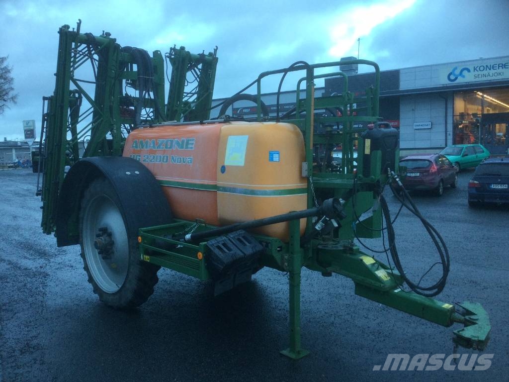 Amazone UG 2200 Nova Tractoare agricole sprayers