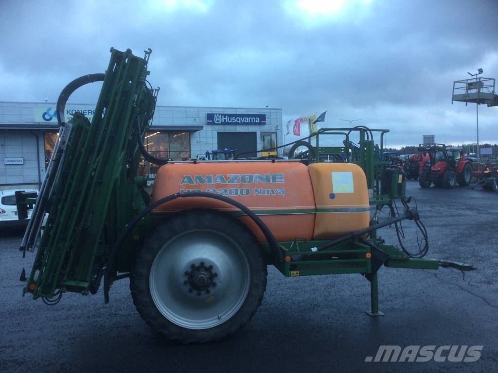 Amazone UG 2200 Nova Tractoare agricole sprayers