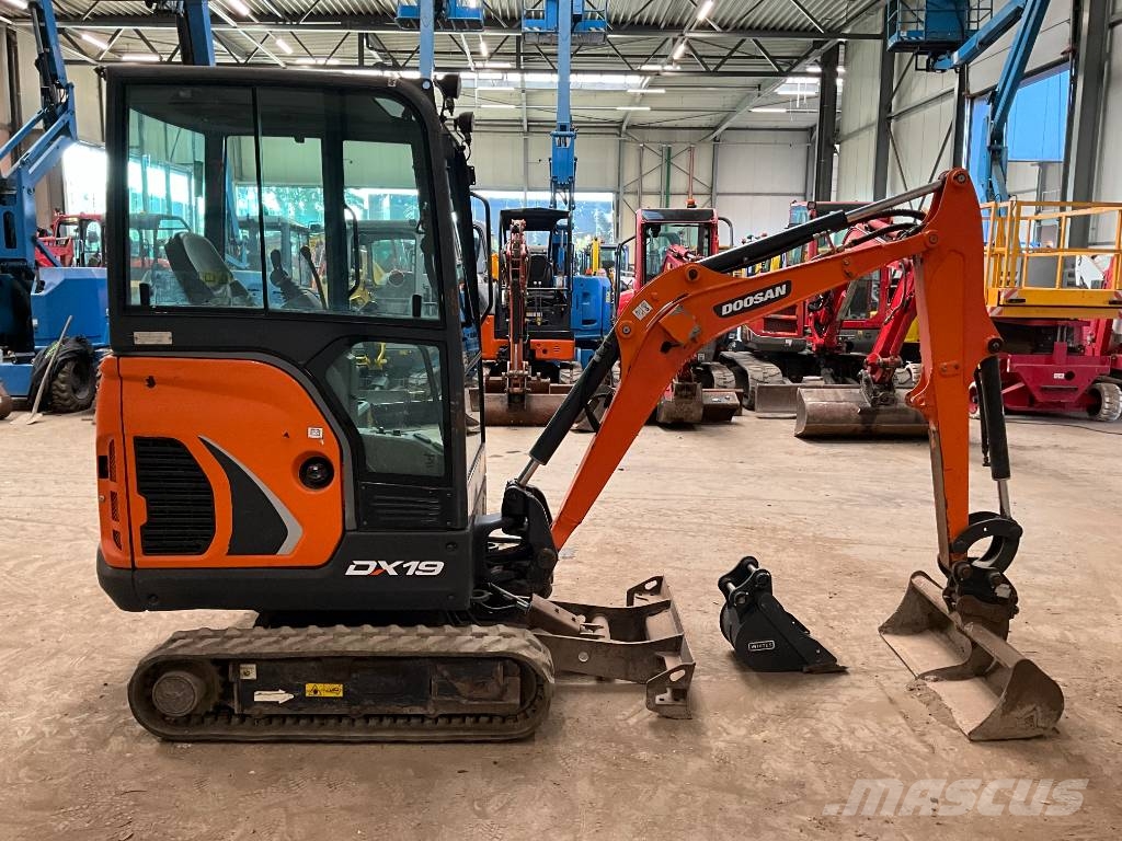 Doosan DX 19 Miniescavatori