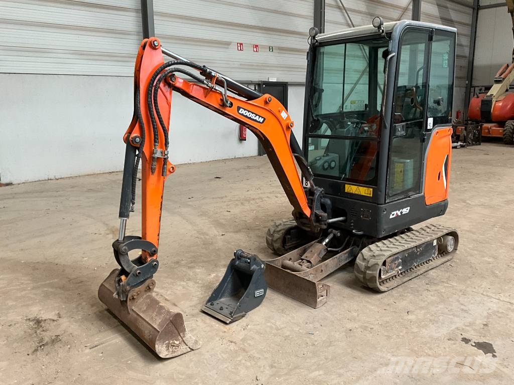 Doosan DX 19 Miniescavatori