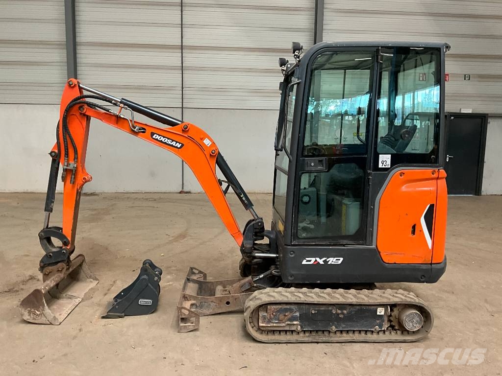 Doosan DX 19 Miniescavatori