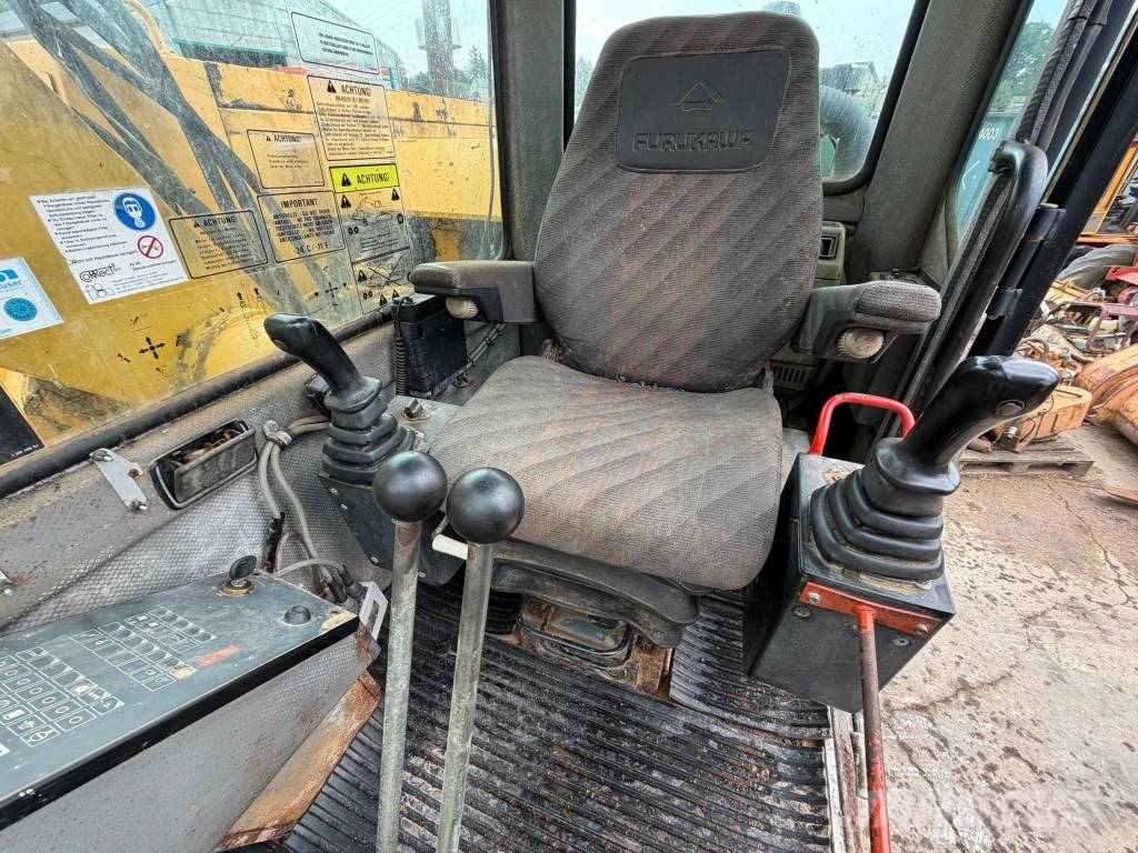 Furukawa 645 LS Excavadoras sobre orugas