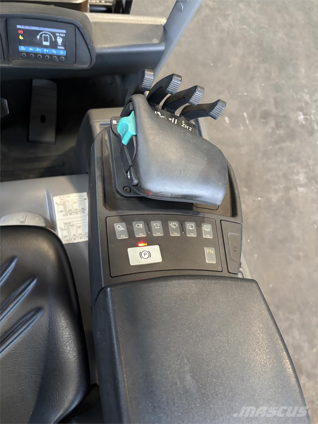 Jungheinrich EFG 218K Elektrostapler