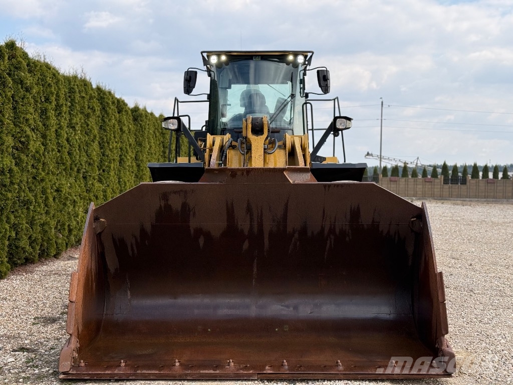 CAT 972 M Gumikerekes homlokrakodók