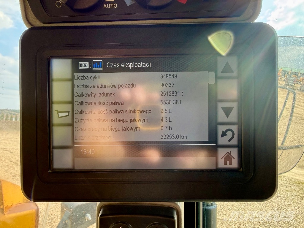CAT 972 M Gumikerekes homlokrakodók
