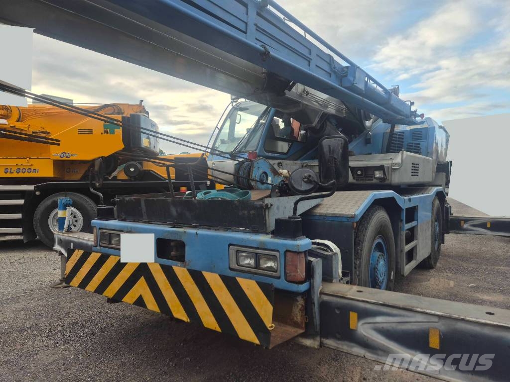 Tadano TR250M-6 Žeriavy pre ťažký terén