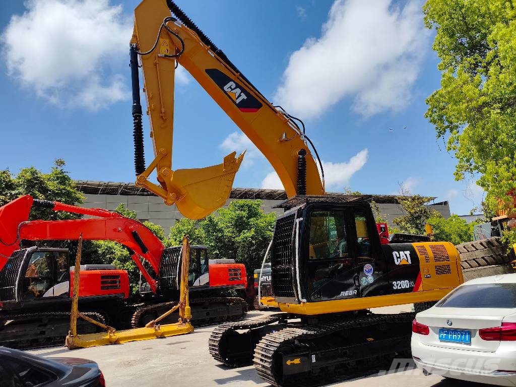 CAT 320 D Гусеничні екскаватори