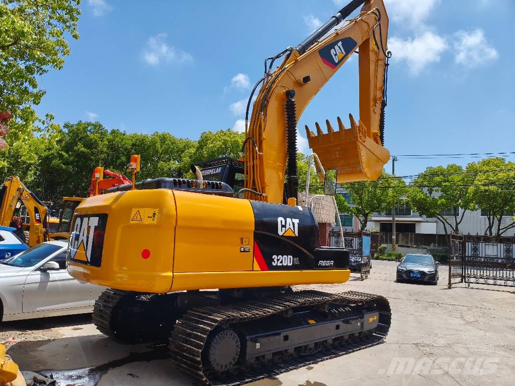CAT 320 D Гусеничні екскаватори
