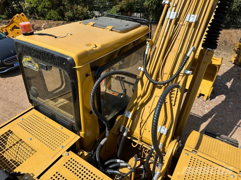 CAT 320B Bagri goseničarji