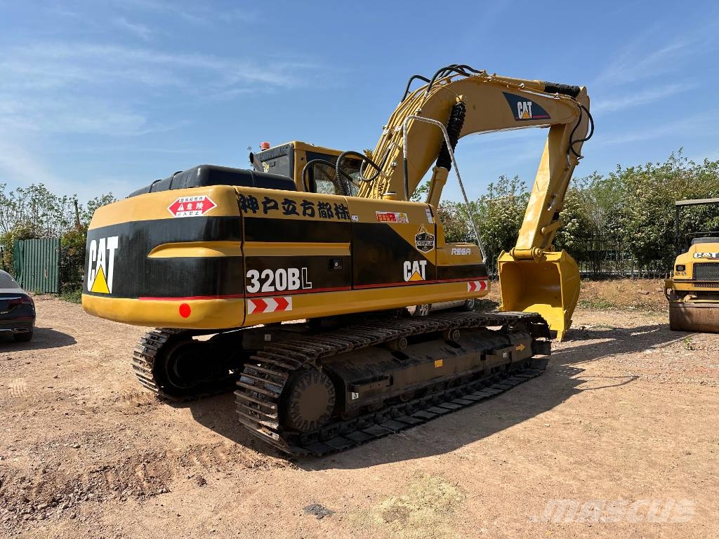 CAT 320B Bagri goseničarji