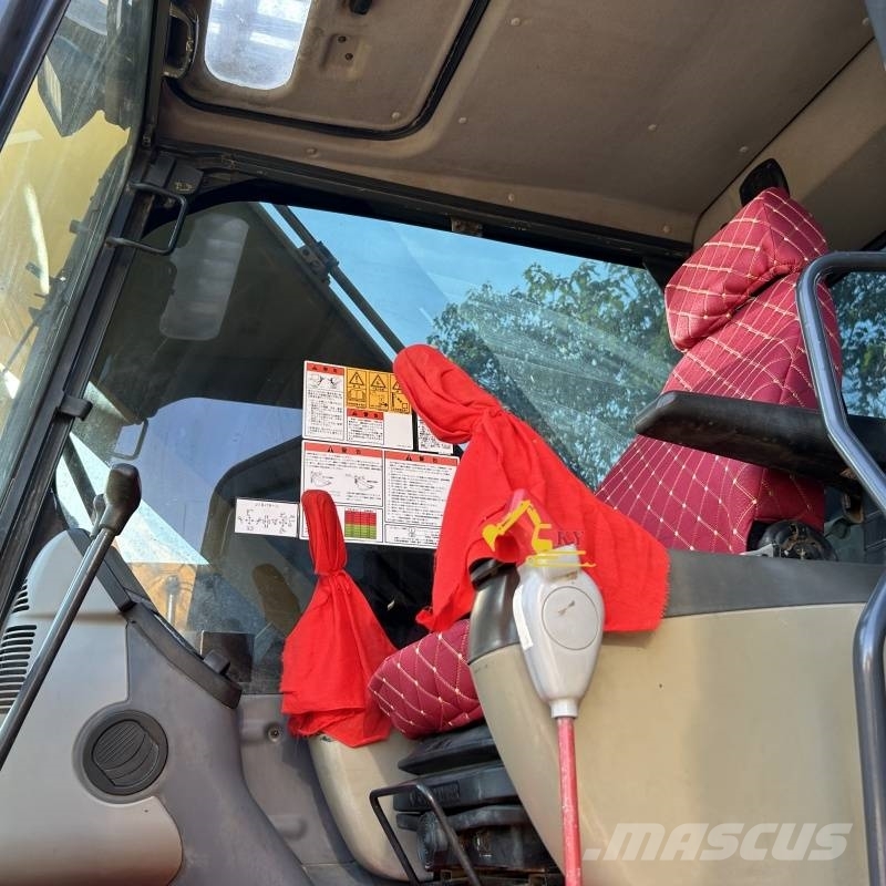 Komatsu PC 200-8 Εκσκαφείς με ερπύστριες