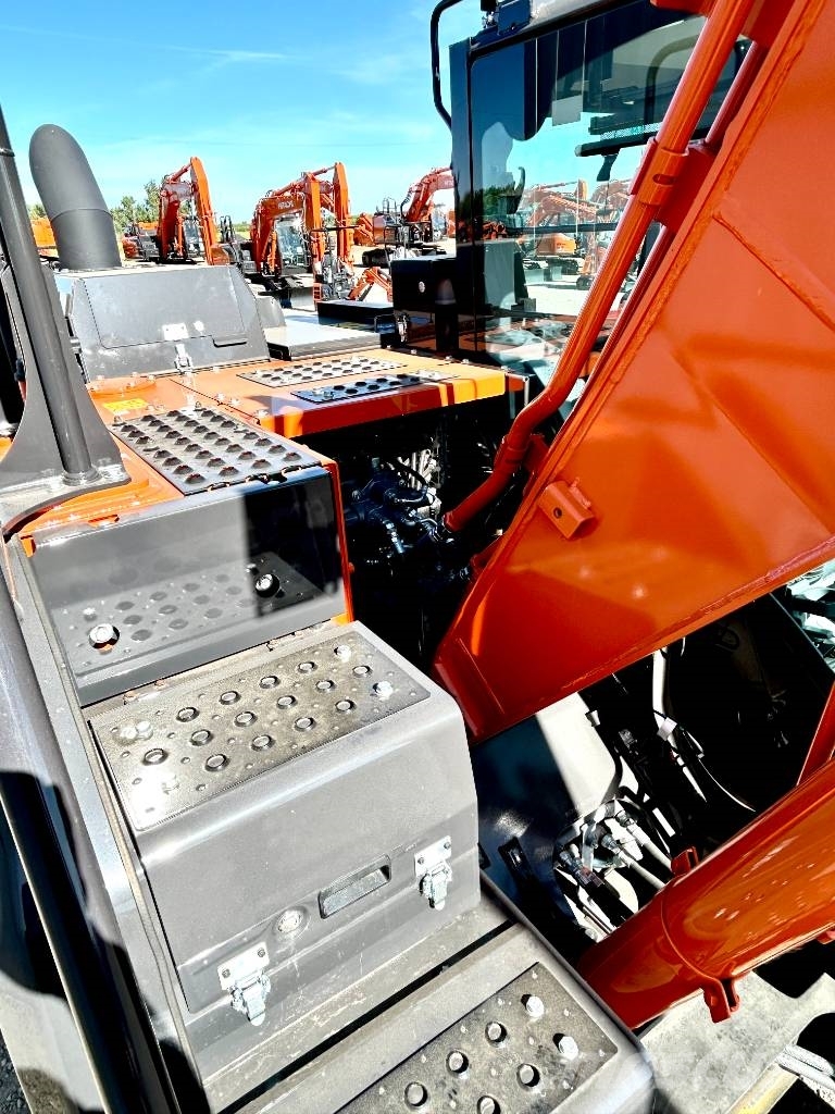 Hitachi ZX130-7 Escavadeiras de esteiras