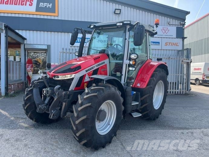 Massey Ferguson 5S.145 Traktorit