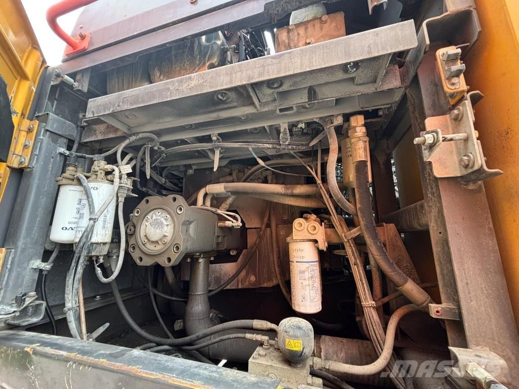 Volvo EC 380 EL CENTRAL LUBRICATION / AC Roomikekskavaatorid