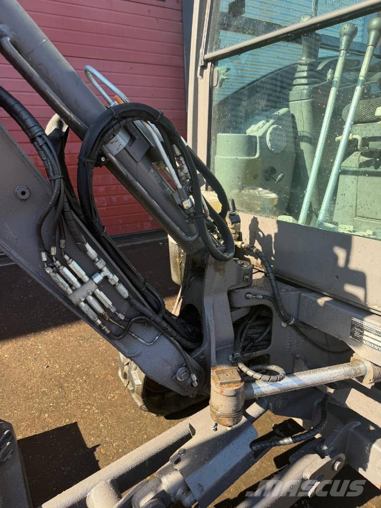 Volvo EC18D / Kallistaja , Rasvari, 2 Kauhaa Minikaivukoneet < 7t