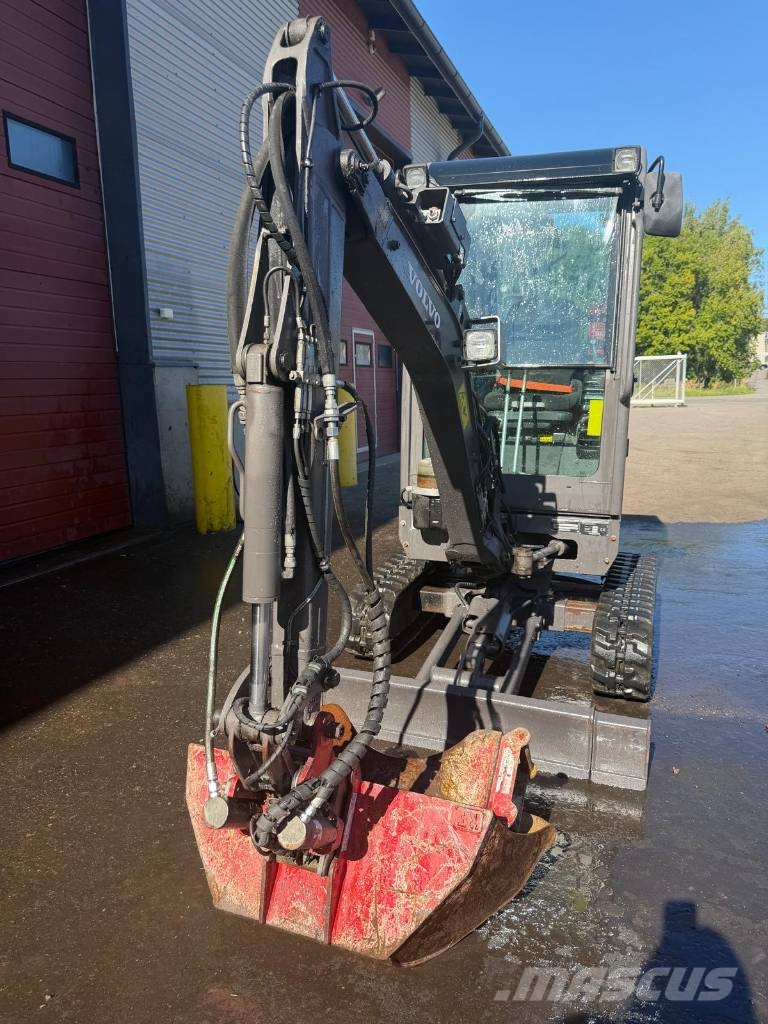 Volvo EC18D / Kallistaja , Rasvari, 2 Kauhaa Minikaivukoneet < 7t