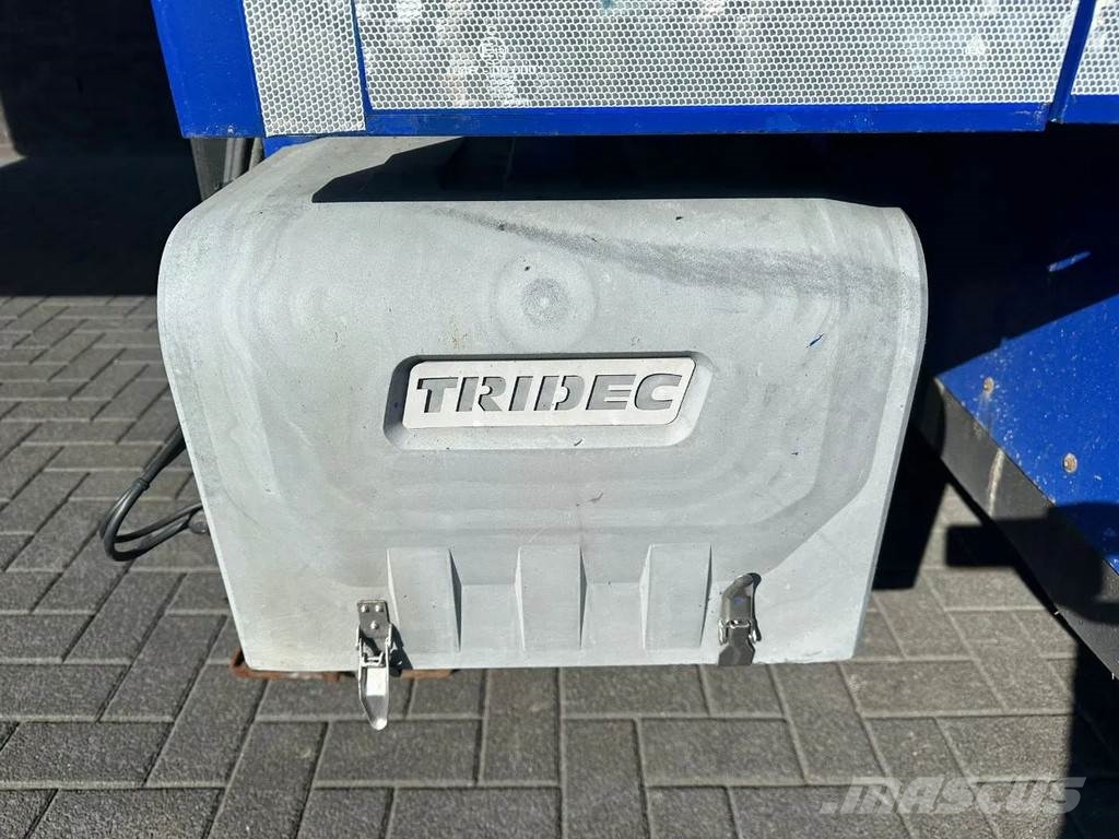 Emtech NNR48 3 ASSER HYDRAULISCHE GESTUURDE KORTE UITSCHU Low loader-semi-trailers