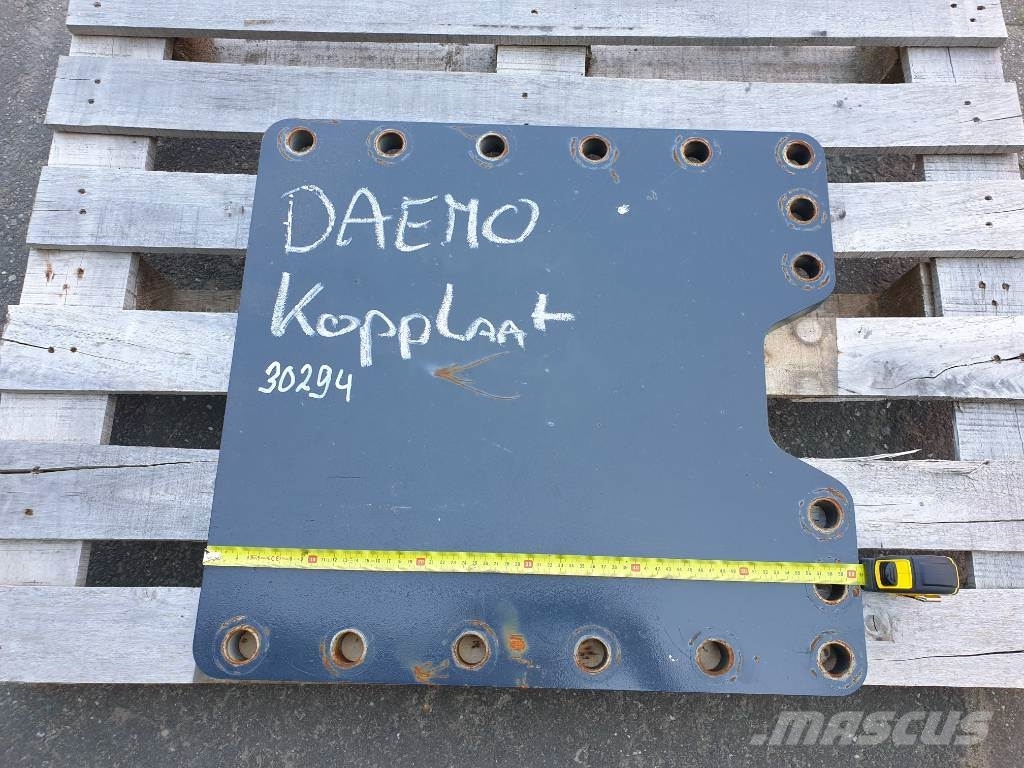 Daemo Head plate DMC330R rotating crusher shear Conectores rápidos