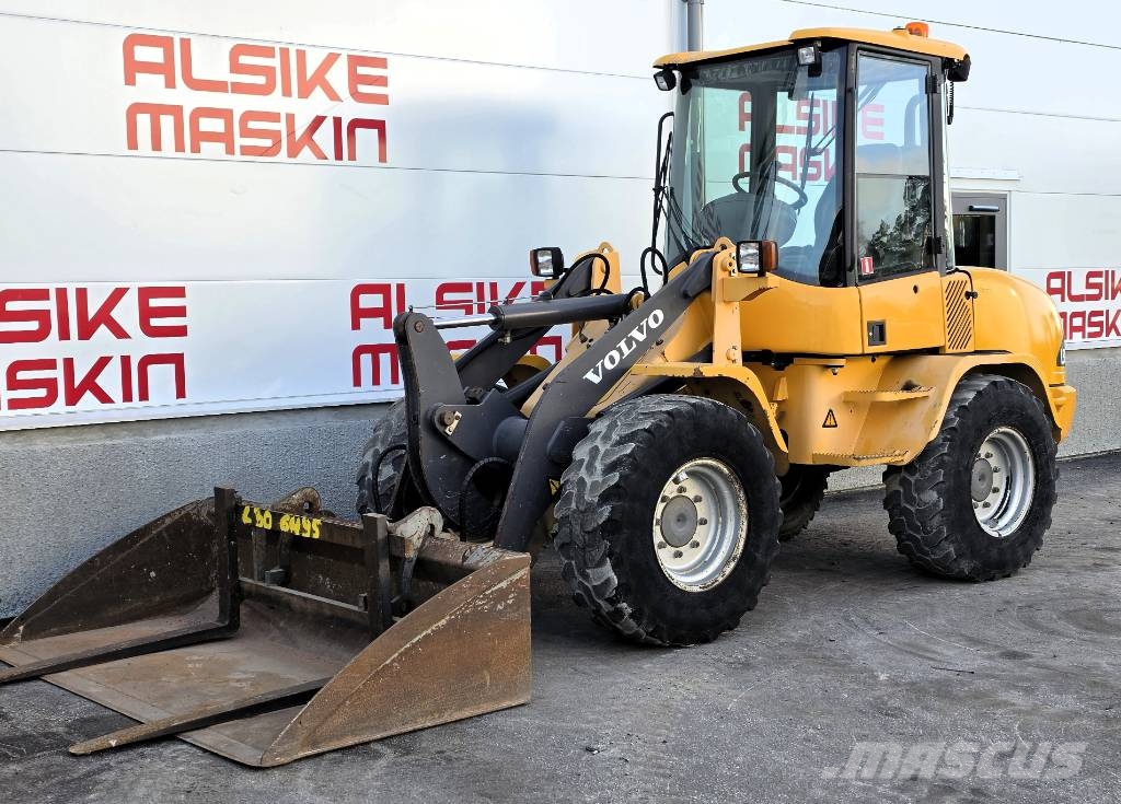 Volvo L 30 B Wielladers