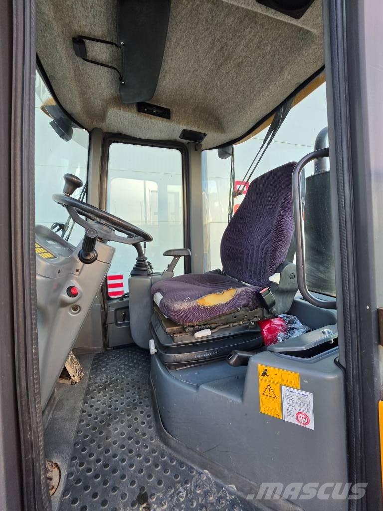 Volvo L 30 B Wielladers