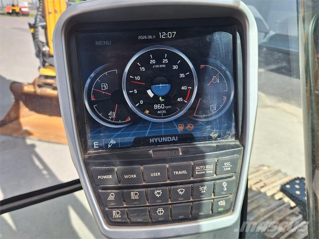 Hyundai HX235LCR PYÖRITTÄJÄLLÄ حفارات زحافة