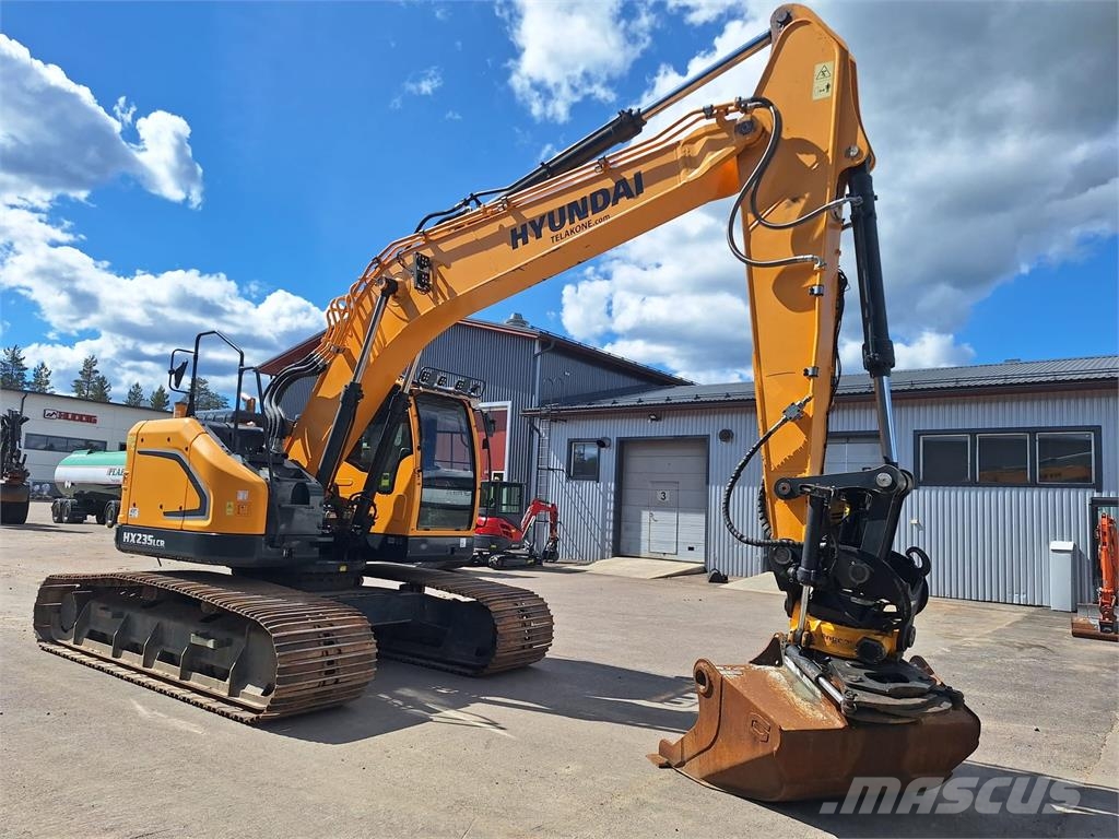 Hyundai HX235LCR PYÖRITTÄJÄLLÄ حفارات زحافة